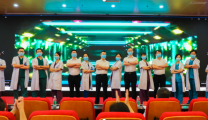 医院召开医师节庆祝表彰大会