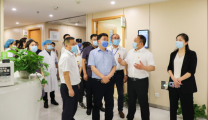 区委书记王道明来我院调研医疗服务工作