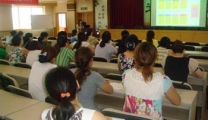 护理部组织2014年第三次机动、教学护士专科理论培训