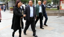 新任温江区卫计局局长袁晓玲来我院调研