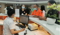 暖心：关爱环卫工人 健康体检行动