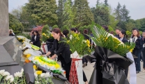 缅怀革命先烈，赓续红色基因  成都市温江区人民医院开展清明节祭扫活动