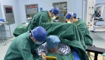 要相信光！6岁男童在手术室被医生安利了奥特曼