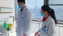 “我每次像溺水者抓住救命稻草一样去麻烦他们！”