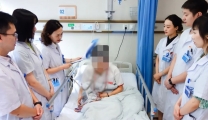 身体离奇“舞动”，床板快被抖烂！医生破解神秘致病密码
