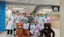 院团委开展“小丑医生”进病房活动