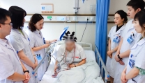 温江帅小伙天天耍电脑，患上“鼠标手”，小伙表示“痛麻了”