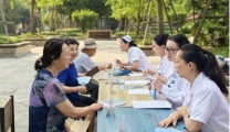 我院多个党支部联合开展 “用药当用心，志愿在于行”主题党日活动
