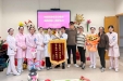 爱的守护：早产儿壮壮在医院度过特别周岁庆典