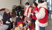 药学党支部开展“药韵暖冬行，健康送到家”主题党日活动